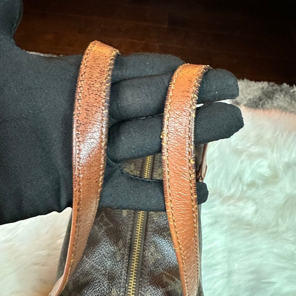 ❌SOLD❌ Authentic Louis Vuitton Monogram Papillon 30 Handbag - Picture 9 of 15